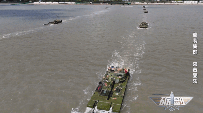 搶灘登陸震撼演習現場！兩棲登陸利器 逐一解析
