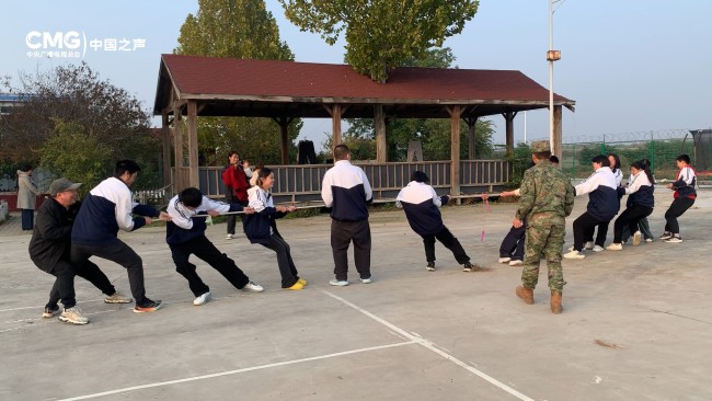 潜伏“劝生” 他要成为孩子们的那束光