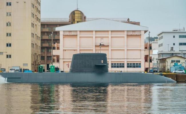 055大驱穿越大隅海峡 日本网友:高市醒醒吧 无声较量展现实力