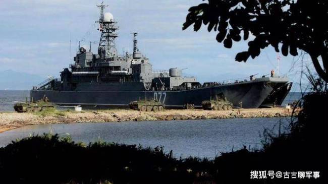 俄军登陆舰开到千岛群岛有何目的 演练与敲打并行