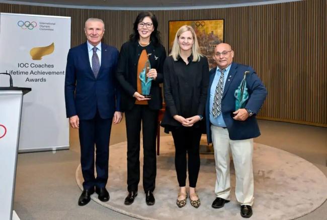 排協(xié)發(fā)文祝賀！郎平才華被肯定獲終身成就獎(jiǎng)，多名弟子已接過(guò)衣缽 國(guó)際奧委會(huì)授獎(jiǎng)