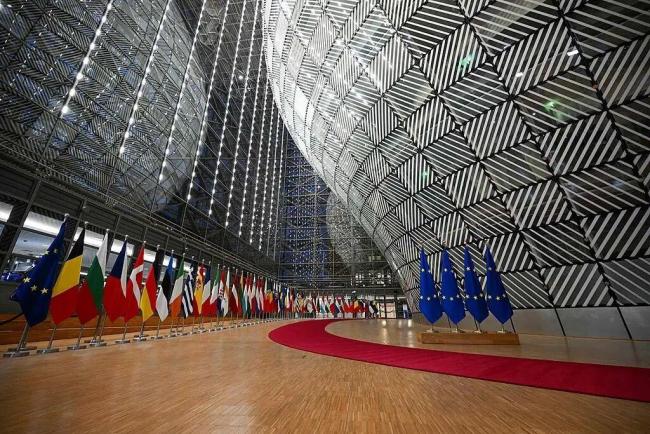 泽连斯基称美乌双方已修改28点计划 清单更具可行性