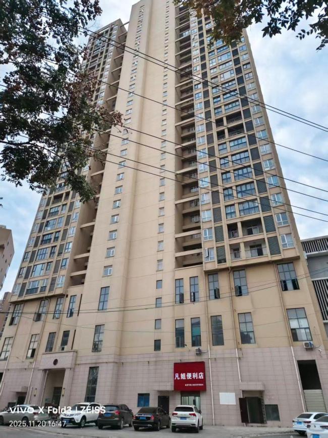 85套法拍房辦證難背后:部分購房者先遇爛尾，籌款自救后又遭法拍 多方糾紛致辦證困境