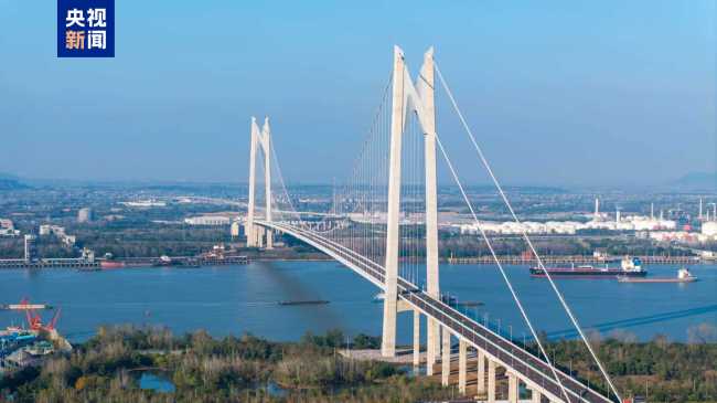 南京新生圩長江大橋今天通車
