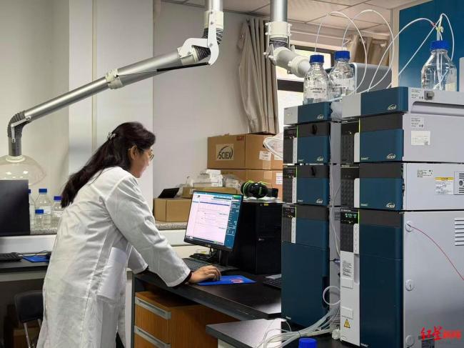 四川大凉山走出一位女院士 四十年深耕动物疫病防控