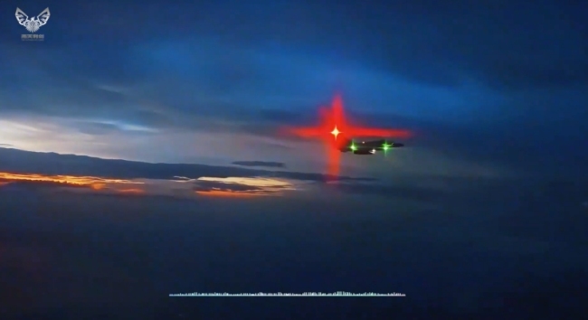 战鹰飞行员视角看云海有多壮观