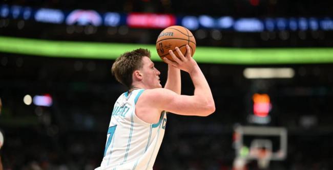 克努佩尔有望打破NBA新秀三分纪录 投射天才崛起