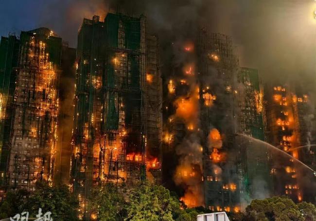 李家超回應(yīng)內(nèi)地救援車輛口岸集結(jié) 婉拒支援引發(fā)討論