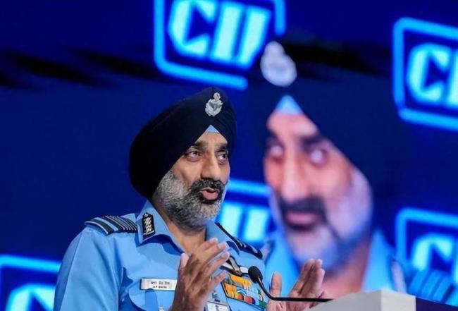 光輝戰(zhàn)機在迪拜墜毀問題出在哪里 技術隱患浮出水面