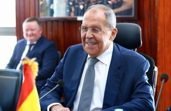 拉夫罗夫消失一周是失势了？普京笑答 纯属虚假信息