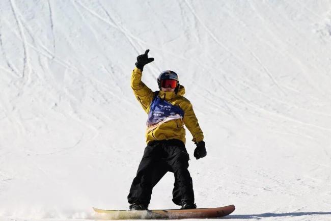 苏翊鸣单板滑雪强势夺冠 葛春宇摘银