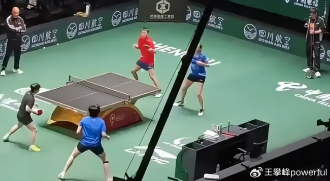 王楚钦孙颖莎同台对练 备战成都混团世界杯