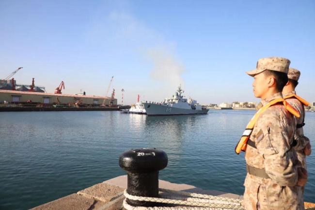 越南海軍“陳興道”護(hù)衛(wèi)艦訪問青島 增進(jìn)友誼交流