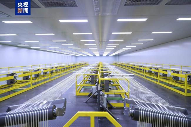 “地表超强材料”投产 这些领域频传好消息