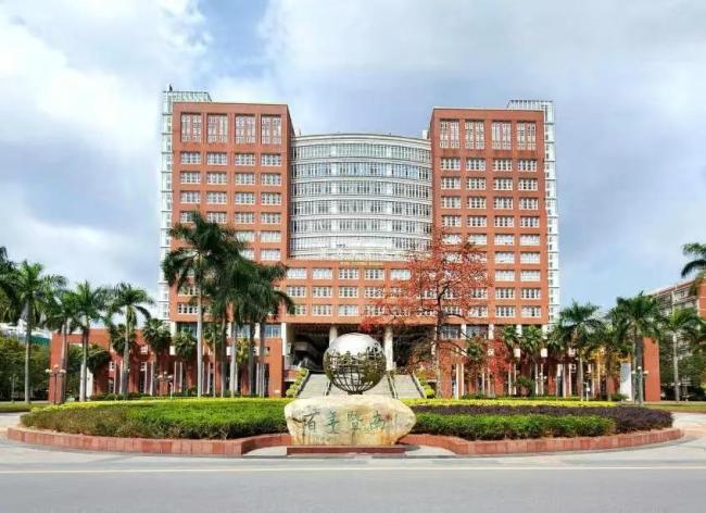 暨南大學(xué) 學(xué)生宿舍裝安檢 加強安全管理