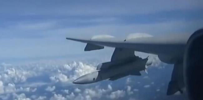 来自六爷的死亡凝视：中国战神轰6K带弹直逼台岛200公里！