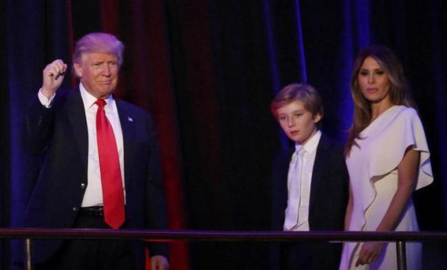 支持率下降特朗普痛骂拜登 经济政策遭质疑！