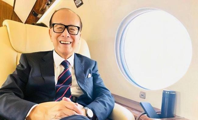 香港火灾发生地在王祖蓝家附近 全城齐心救援