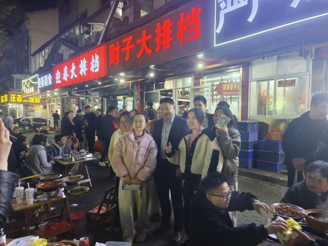 如何看待安徽广德“三件套”火出圈