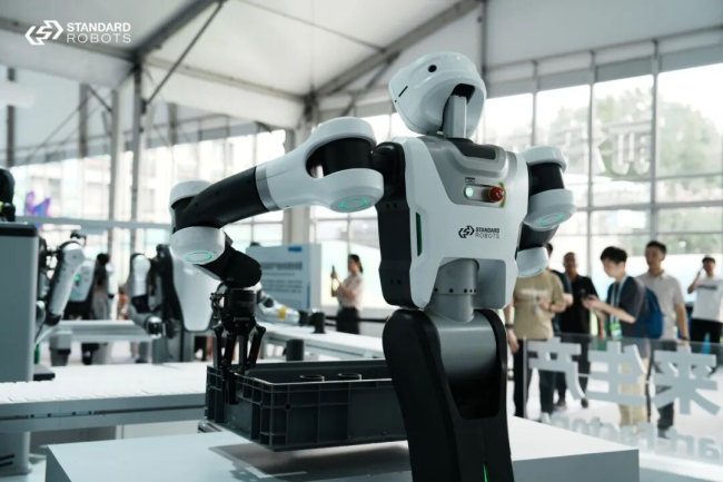 哈工大冲出一支机器人天团 年轻创业者引领未来