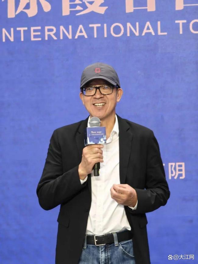 俞敏洪接替孙东旭任东方甄选法定代表人 创始人变更引发关注