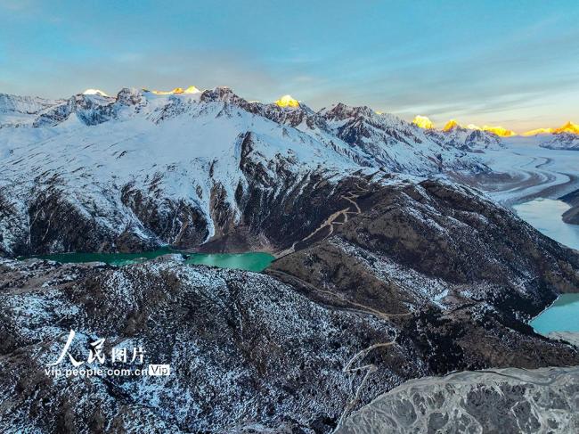 西藏八宿：来古冰川冬景