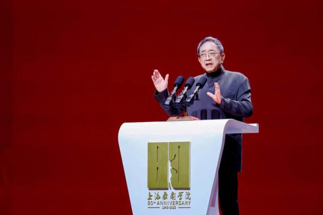 上戏建校80周年,马伊琍雷佳音回母校同台朗诵,于和伟作为毕业生代表发言 艺术薪火相传