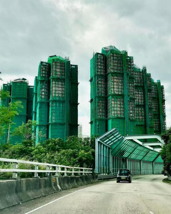 TVB前特约演员蹭香港火灾热度卖保险 借悲剧推销引众怒