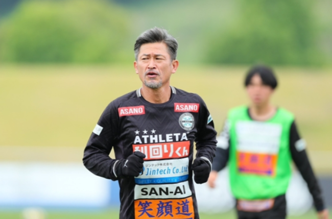 59岁三浦知良为何不退役：训练服印满了赞助商，年收入1800万