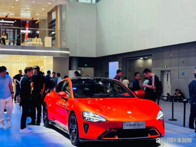 小米“現(xiàn)車選購”引爭(zhēng)議 消費(fèi)者質(zhì)疑不斷