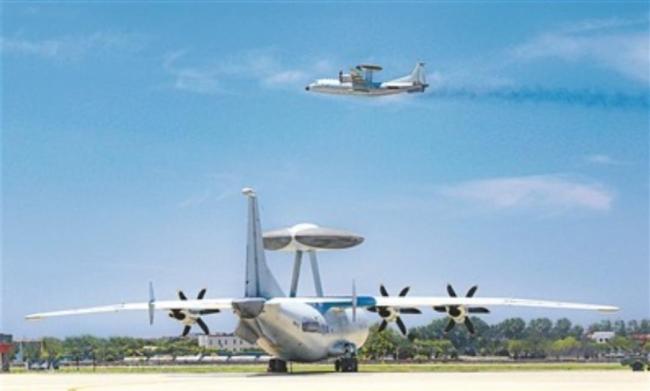 我军特种机在远海空域突遇险情:外机最近不足100米