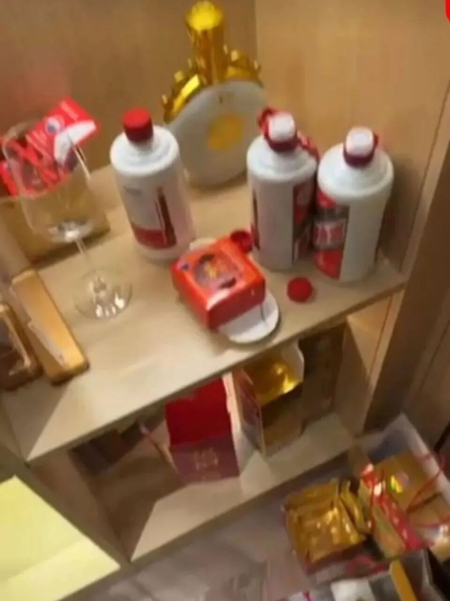 國企高管接受KTV有償陪侍？紀(jì)委回應(yīng) 已查實(shí)并處理