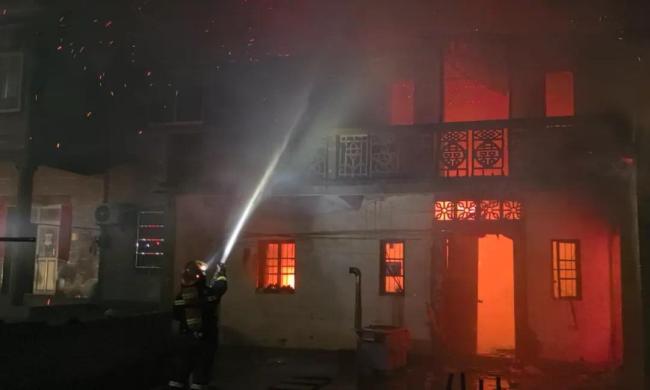 燃放煙花引燃自建房！毀掉一切的竟是最親的人