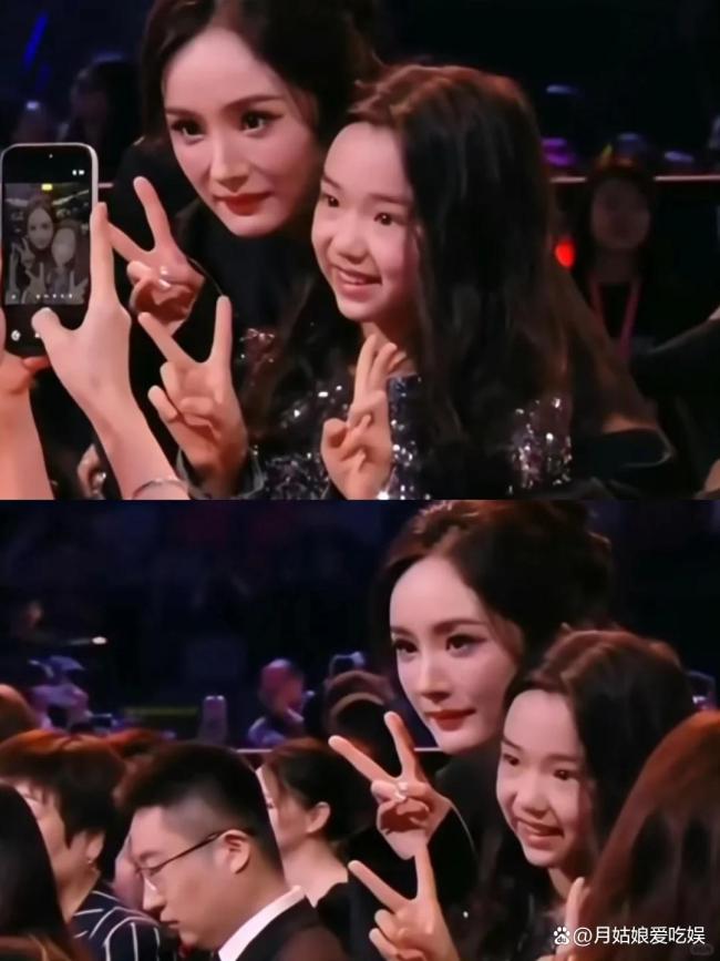 董璇晒小酒窝与白鹿自拍 温馨画面暖人心