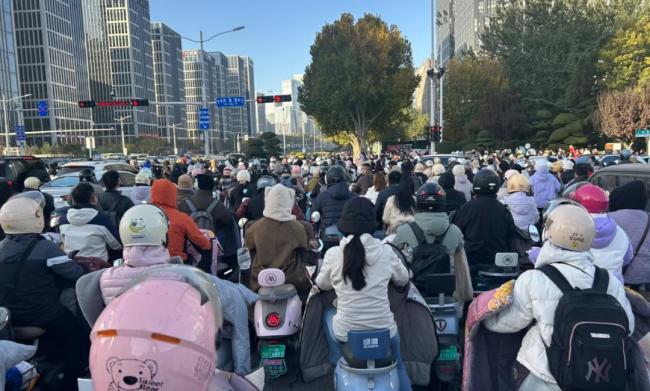 博主:“鐵王座”電動車被誤解太深了 新國標引發(fā)熱議