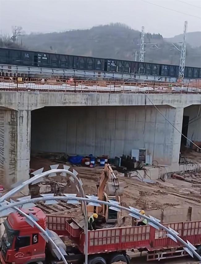 塌方事故致5人遇難 有4人來自同一個村