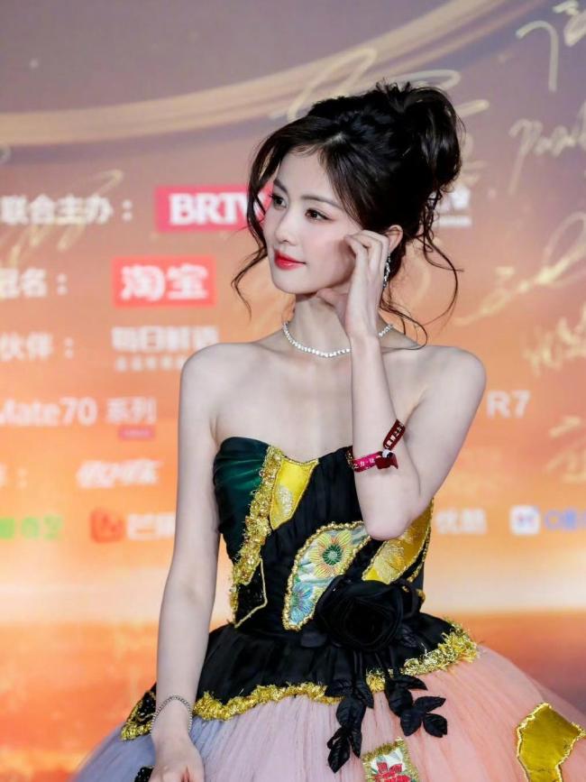 白鹿曾舜晞联系好成这么了 最强售后甜密互动