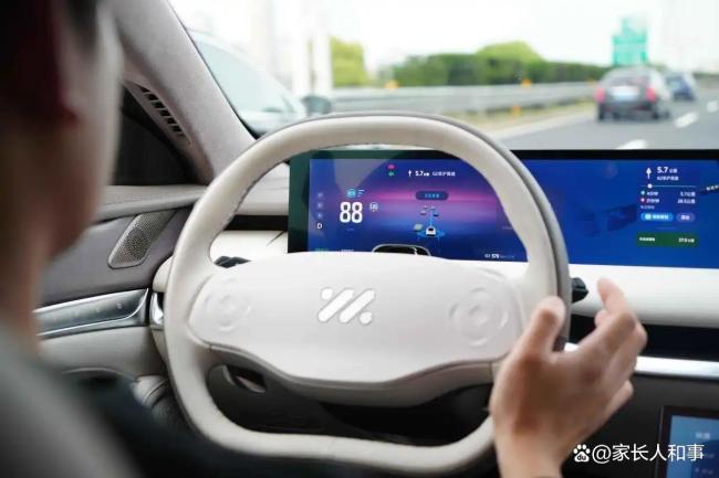 央視曝光智駕神器灰色產(chǎn)業(yè)鏈 致命改裝背后的隱秘鏈條