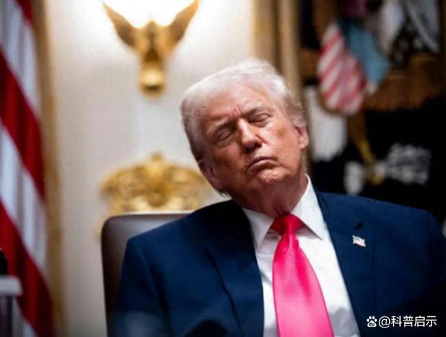 白宫迎来噩耗，特朗普或被迫下台 身体状况引担忧