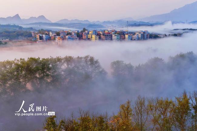 湖南嘉禾：冬日晨曦美如畫