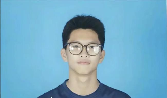 高中生操場跑步后去世 多方回應(yīng) 事件引發(fā)廣泛關(guān)注