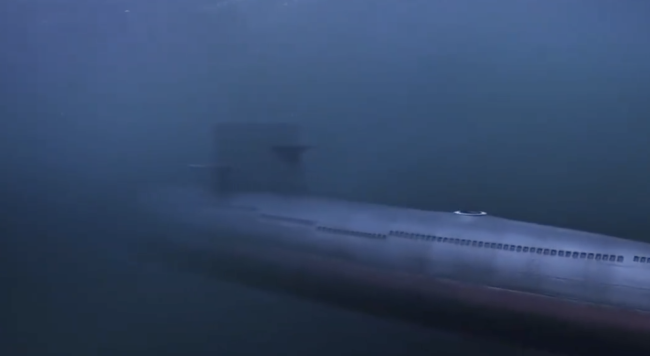 咱家的潜艇太霸气了