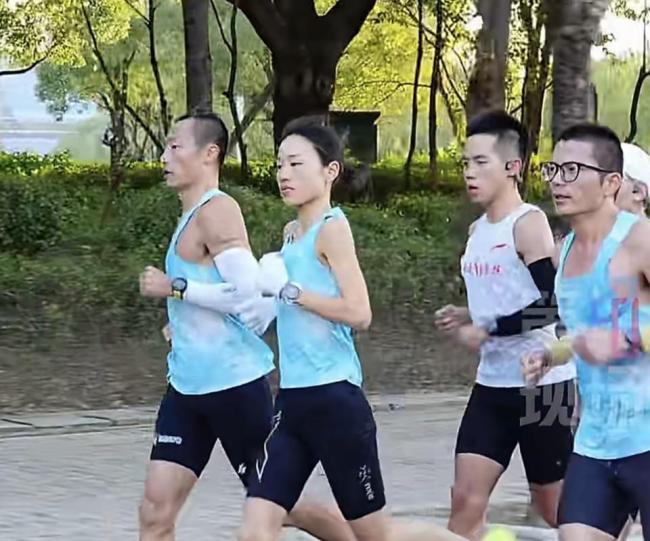 最快女護(hù)士曾稱絕不影響工作 平衡職業(yè)與熱愛典范