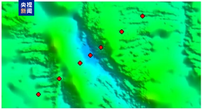 中國機器人6000米深海拍！