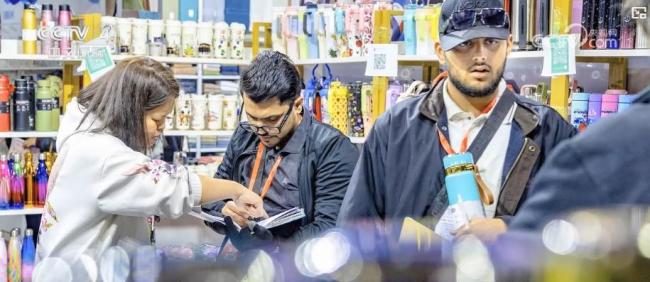 中國(guó)經(jīng)濟(jì)展現(xiàn)強(qiáng)大韌性和活力 外貿(mào)持續(xù)增長(zhǎng)支撐經(jīng)濟(jì)