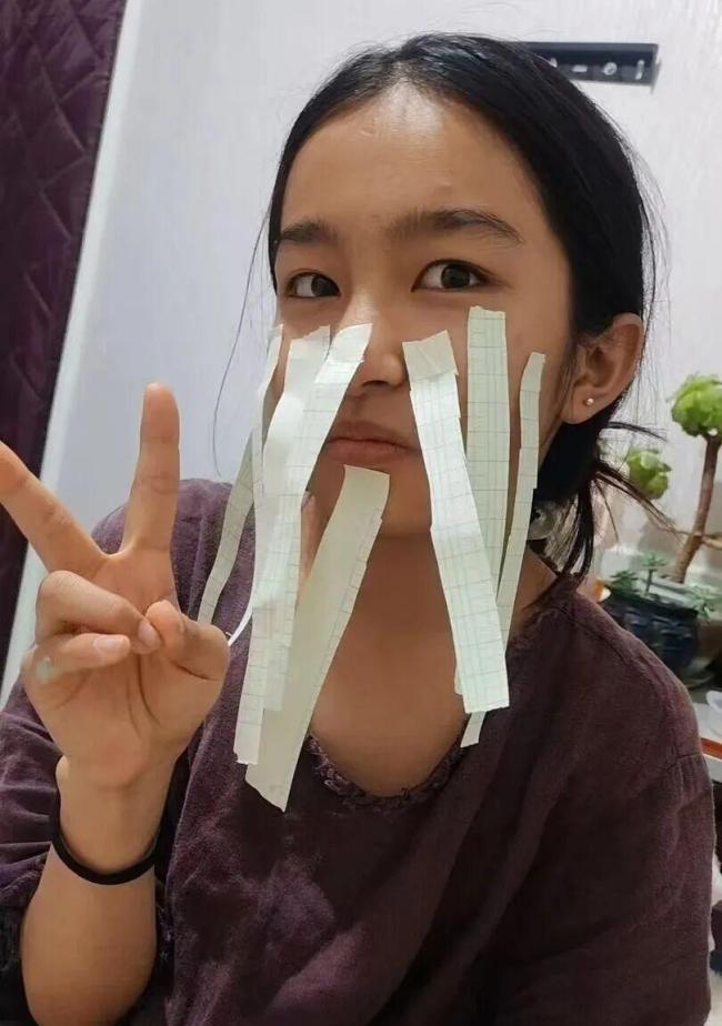 13歲的她爬冰救人 消防員來了之后她悄悄離開 小小身軀藏大愛