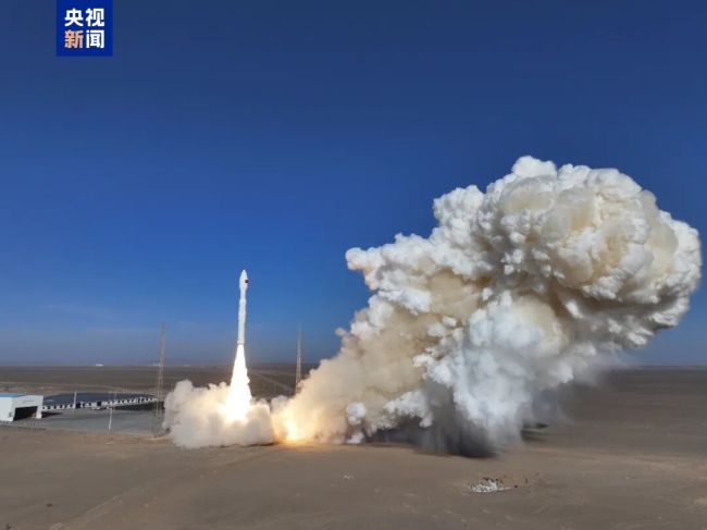 我國成功發(fā)射阿聯(lián)酋813衛(wèi)星等9顆衛(wèi)星