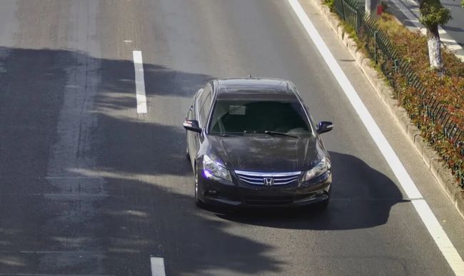 300万现金被电诈团伙拿走 民警火速拦截