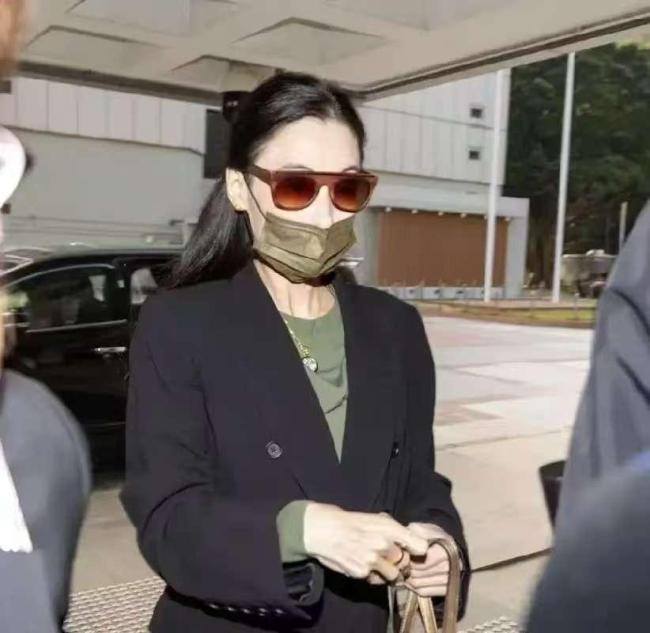 张柏芝出庭 神图 憔悴现身激发温柔