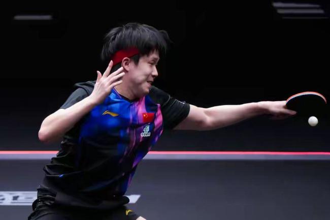 松岛辉空被王楚钦逆转后崩溃痛哭 情绪失控掩面而泣